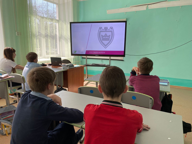 В МБОУ «Ужурская СОШ 2» продолжается Всероссийская неделя финансовой грамотности для детей и молодежи.